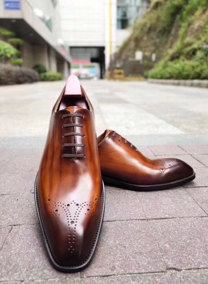 alt="Leather Oxford Shoes for Wholesale Buyers"